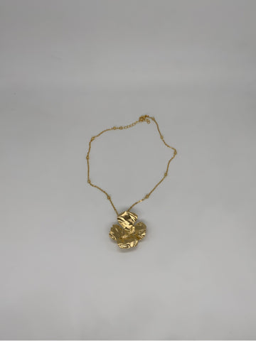 Petunia necklace