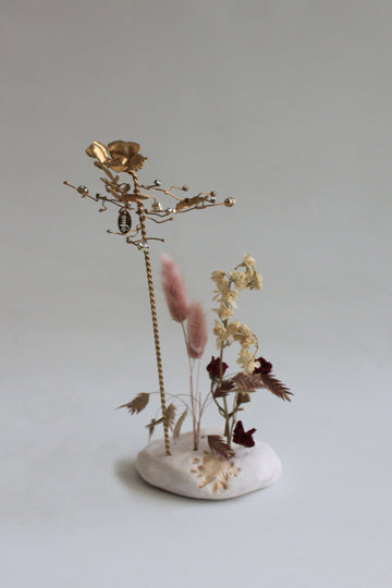 Enchanted Gardenia Vase Piece
