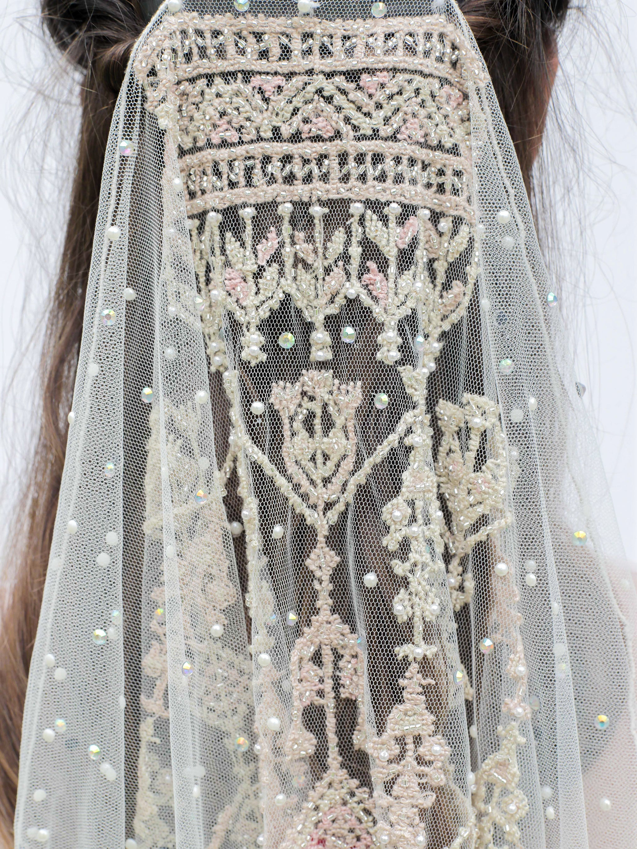 Winds of Change | 1 | AURA X Inaash Veil | Aura Headpieces